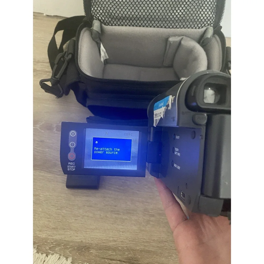Sony Handycam DCR-HC38 MiniDV Digital Video Camera Recorder